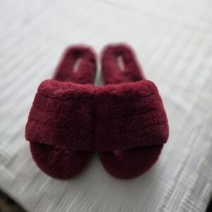 Koolaburra By UGG Burgundy Slippers